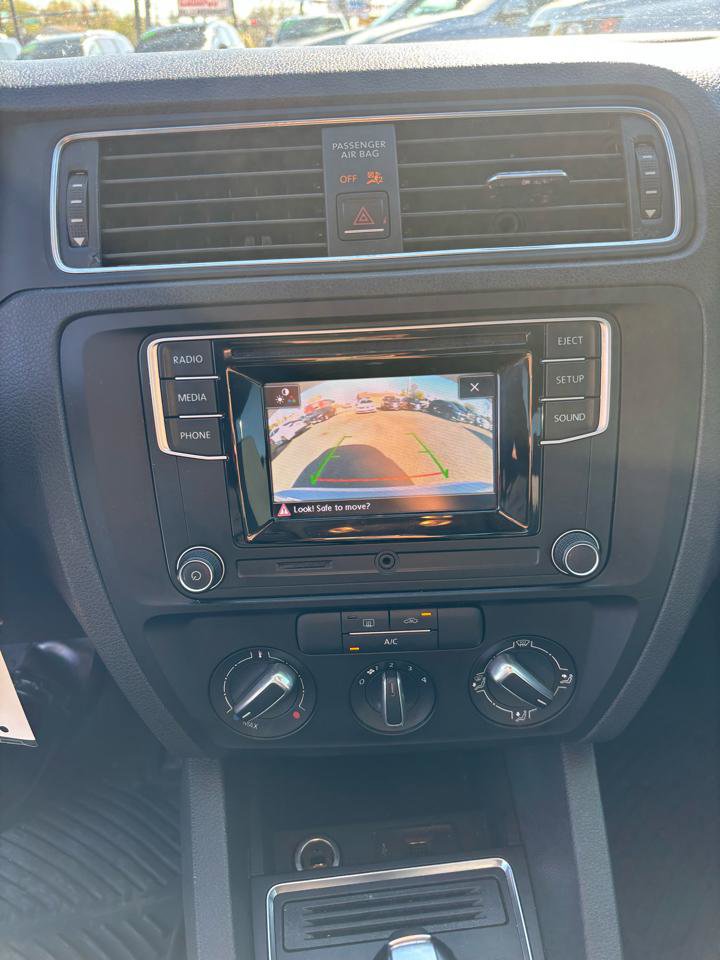 Used 2017 Volkswagen Jetta S image 13