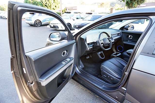 Used 2023 Hyundai Ioniq 5 SEL w/ Cargo Package AWD/4WD image 48