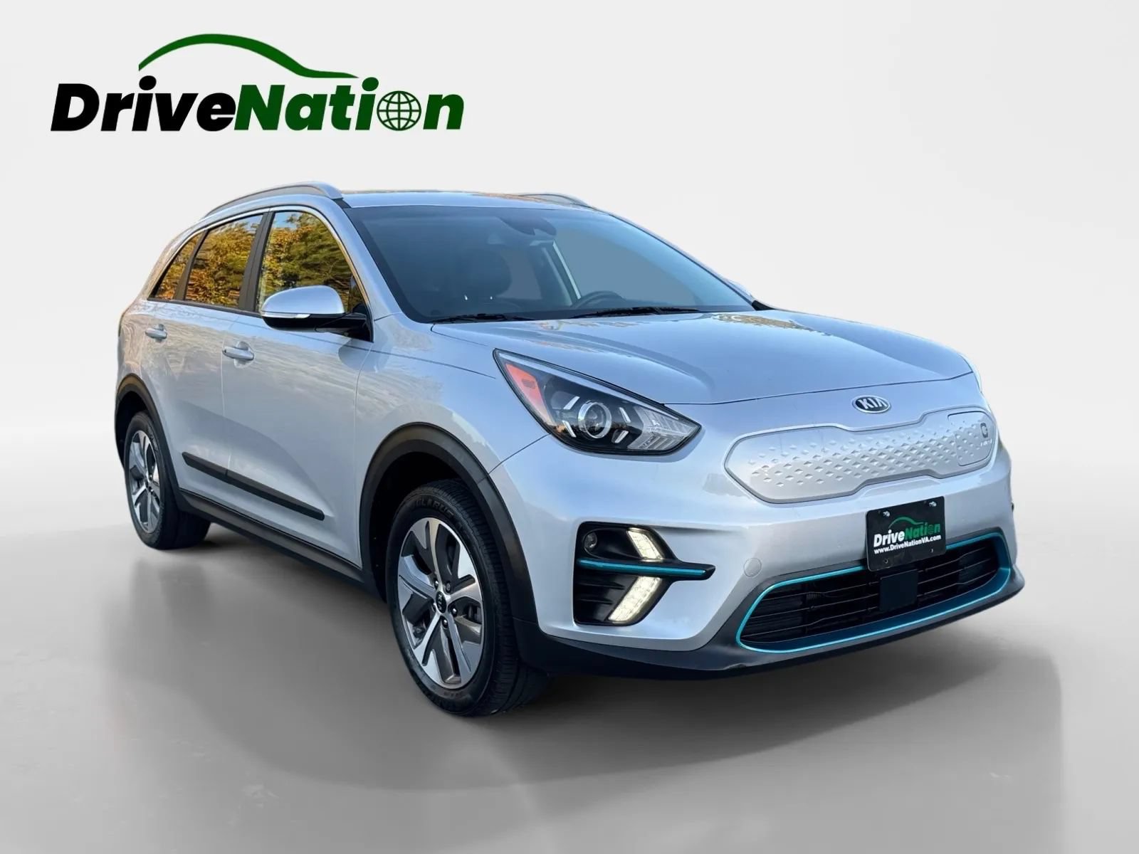 Used 2021 Kia Niro EX w/ Cold Weather Package FWD image 3