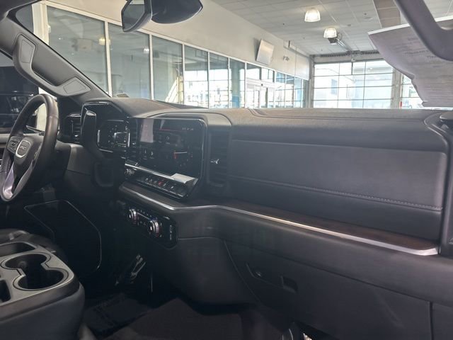 Used 2025 GMC Sierra 1500 SLT image 38