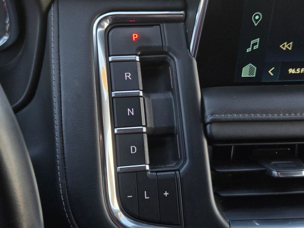 Used 2024 Chevrolet Suburban LT AWD/4WD image 22