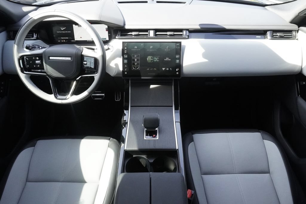Used 2026 Land Rover Range Rover Velar Dynamic SE AWD/4WD image 9