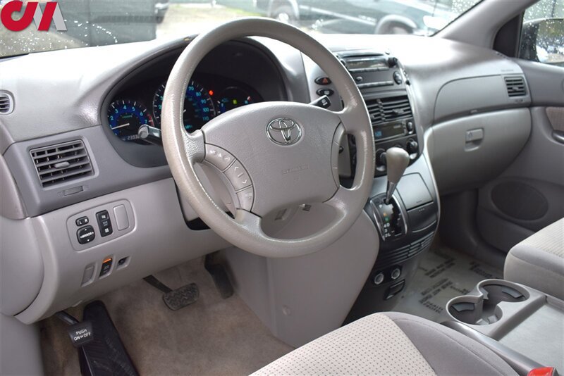 Used 2008 Toyota Sienna LE AWD/4WD image 3