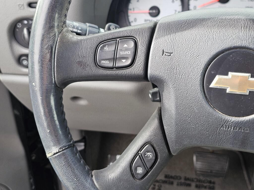 Used 2005 Chevrolet TrailBlazer LT w/ Luxury Package AWD/4WD image 32