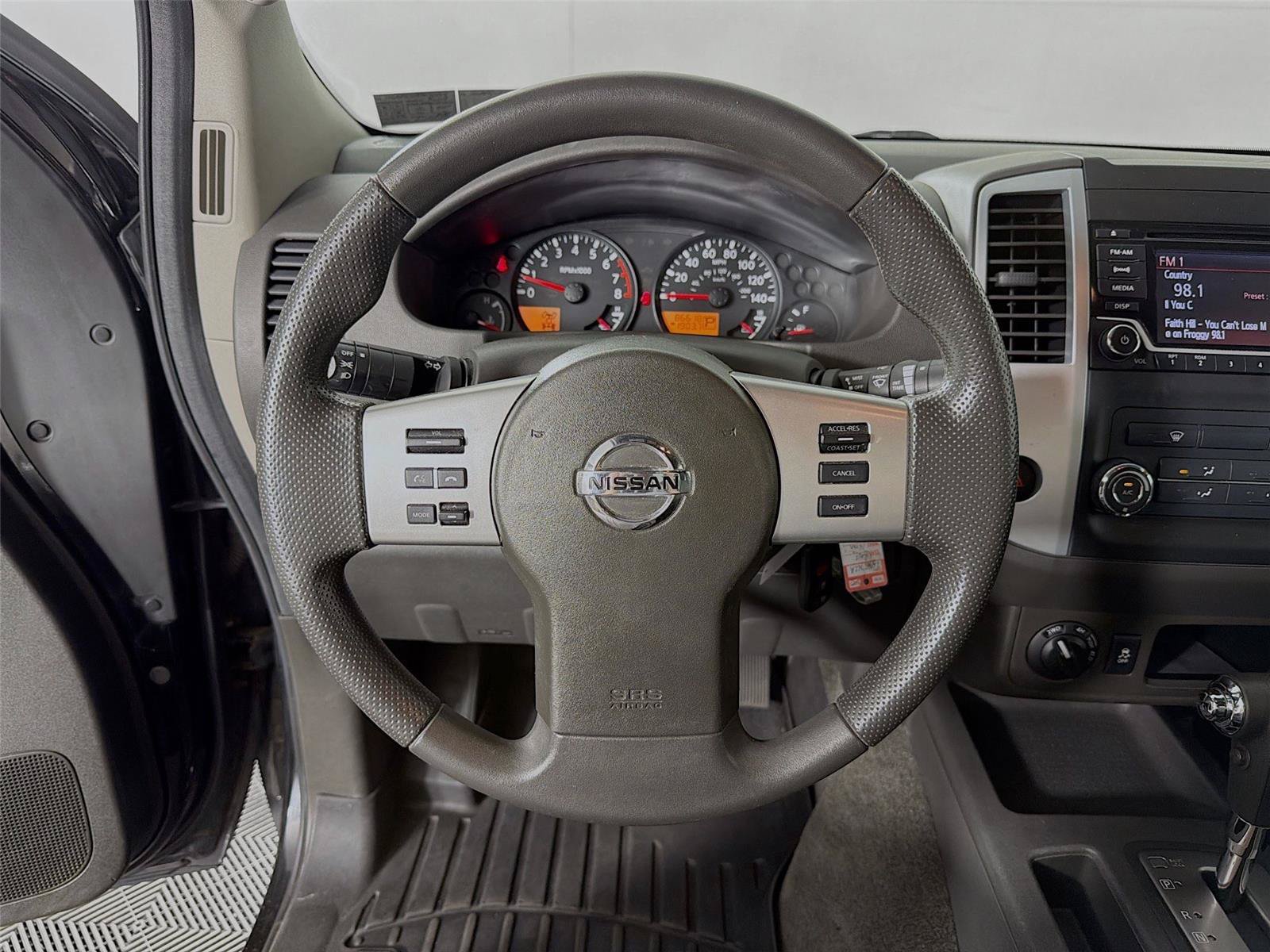 Used 2015 Nissan Frontier SV AWD/4WD image 3