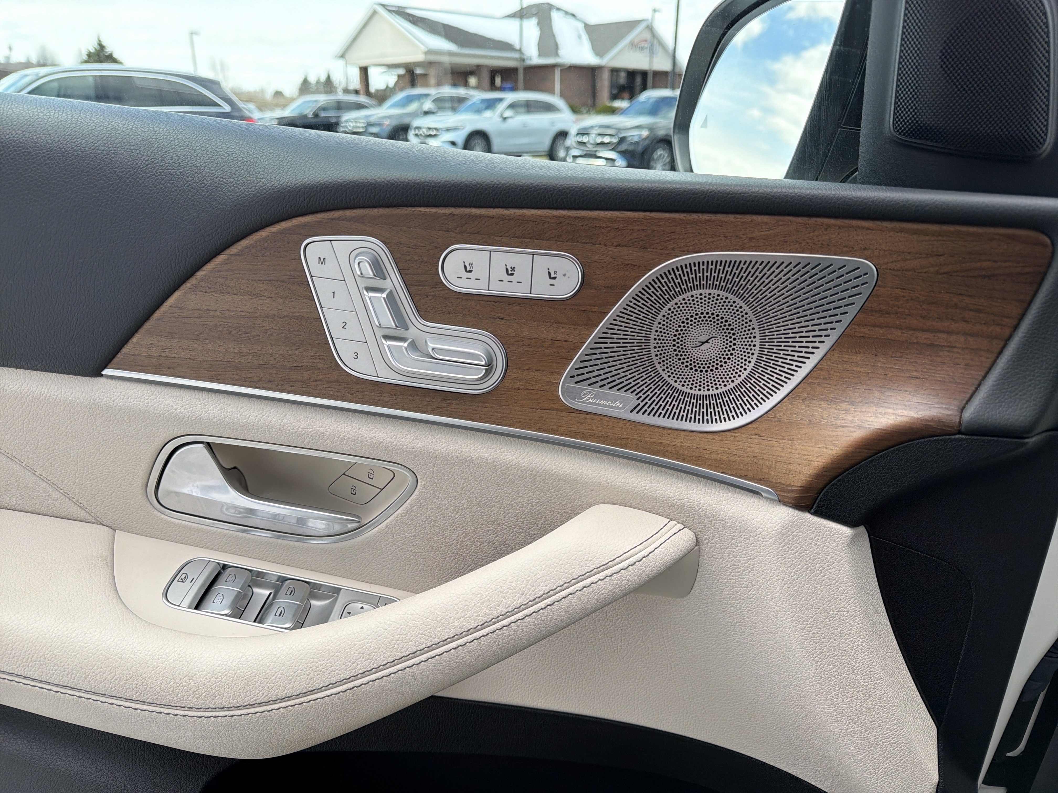 Used 2022 Mercedes-Benz GLS 450 4MATIC image 13