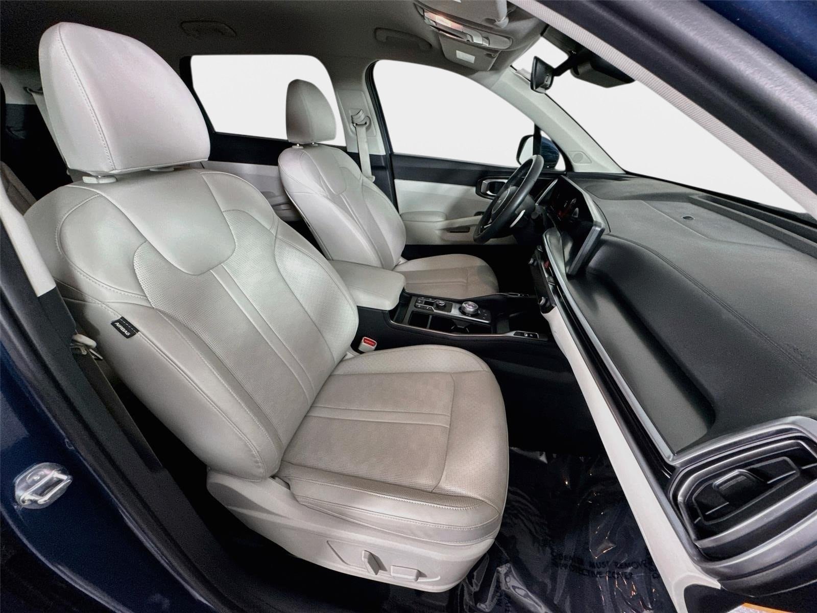 Used 2025 Kia Sorento EX FWD image 29