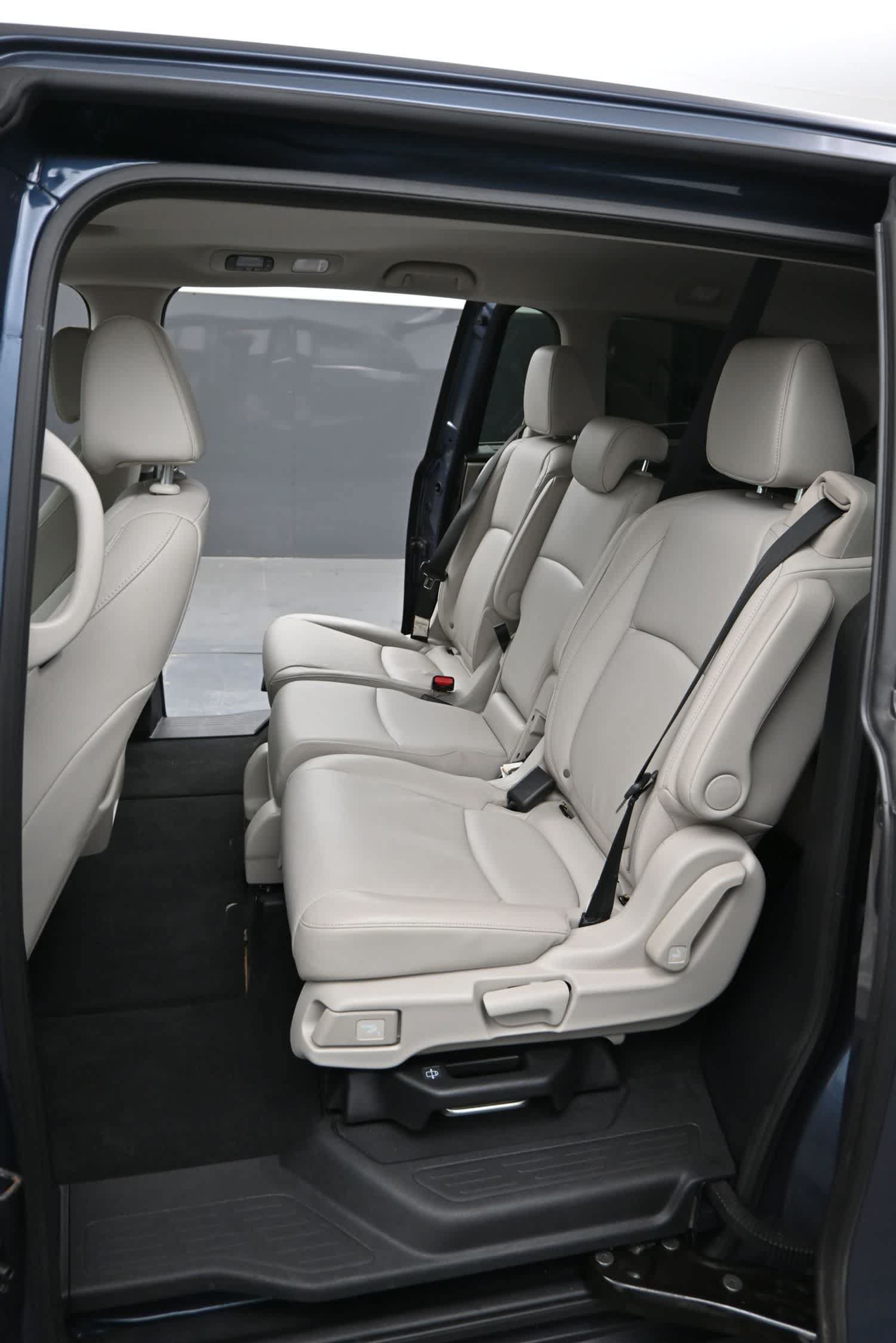 Used 2025 Honda Odyssey EX-L image 15