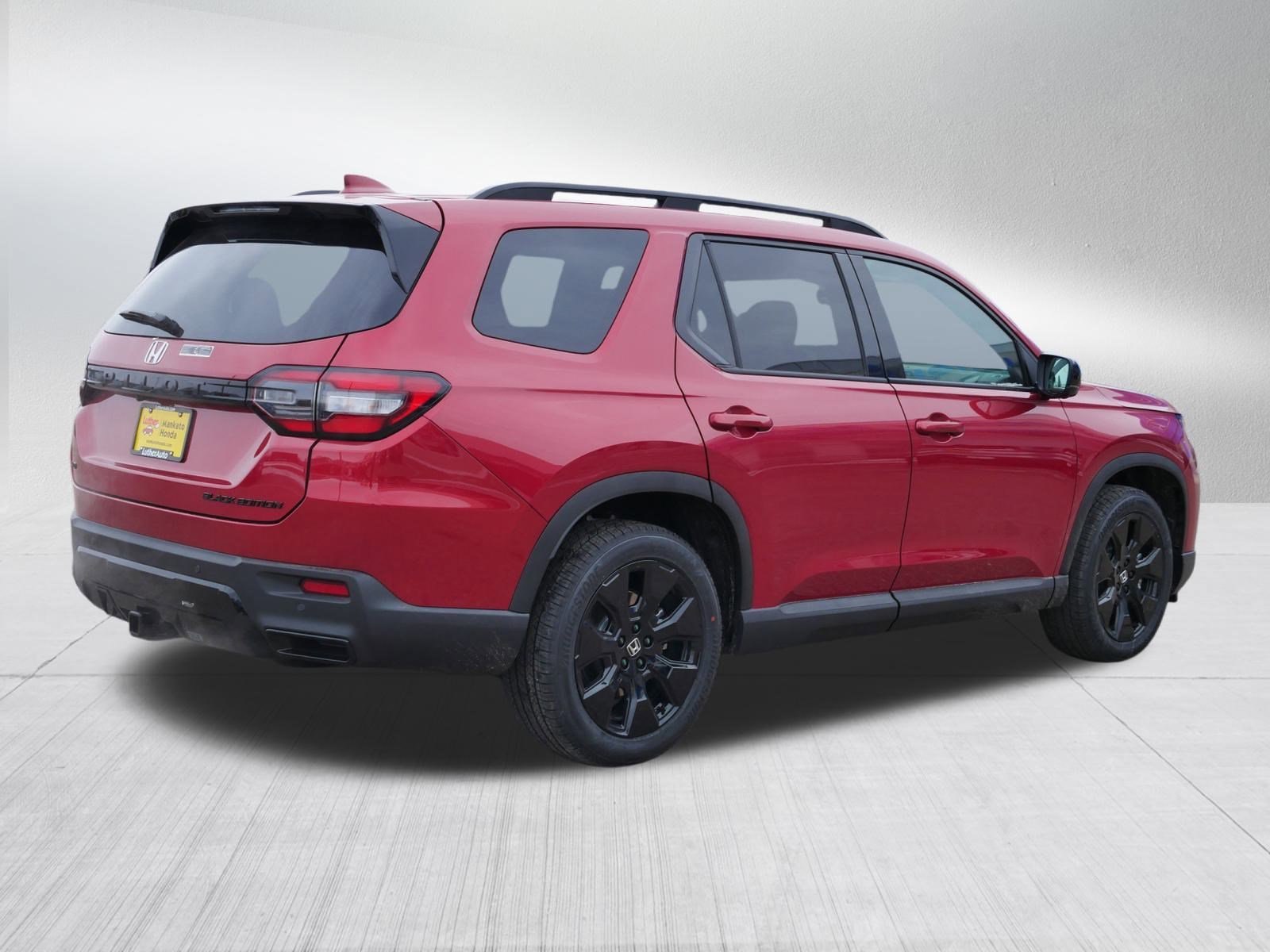 New 2026 Honda Pilot Black Edition image 4