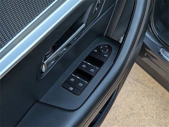 Certified 2024 MAZDA CX-90 Plug-In Hybrid w/ Premium Pkg image 11