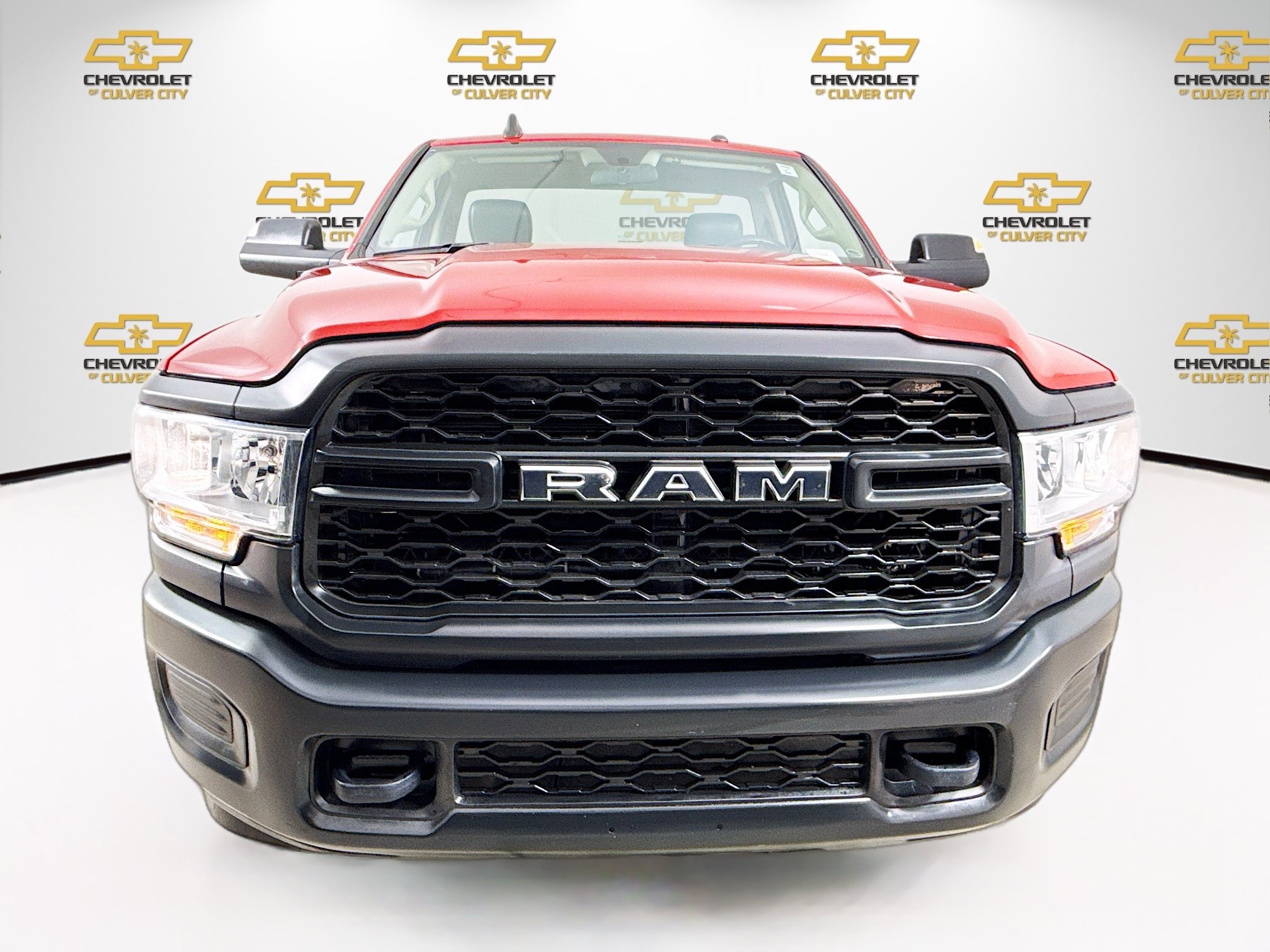 Used 2019 RAM 3500 Tradesman RWD image 2