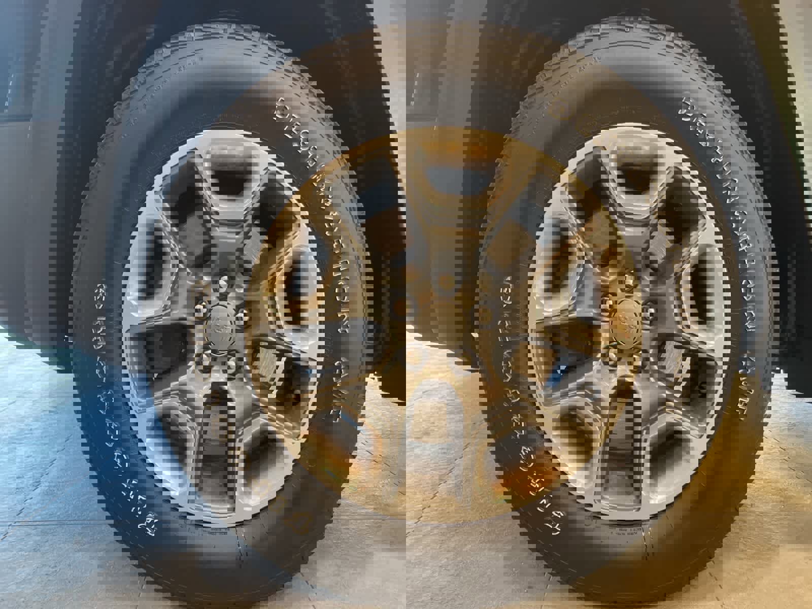 Used 2019 Jeep Cherokee Trailhawk w/ Cold Weather Group image 9