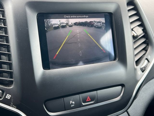 Used 2019 Jeep Cherokee Latitude Plus AWD/4WD image 23