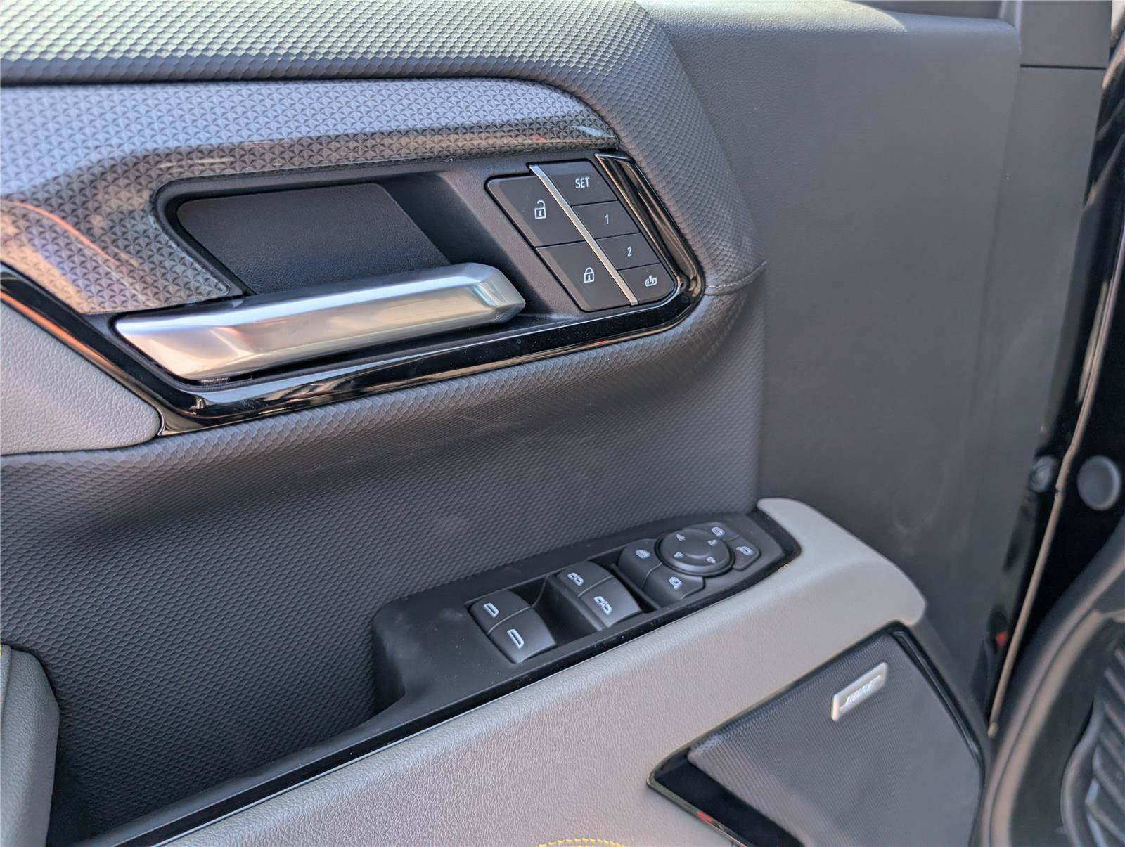 New 2026 Chevrolet Silverado 1500 ZR2 w/ ZR2 Bison Edition AWD/4WD image 17