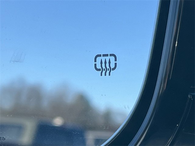 New 2025 Jeep Grand Cherokee Altitude image 39