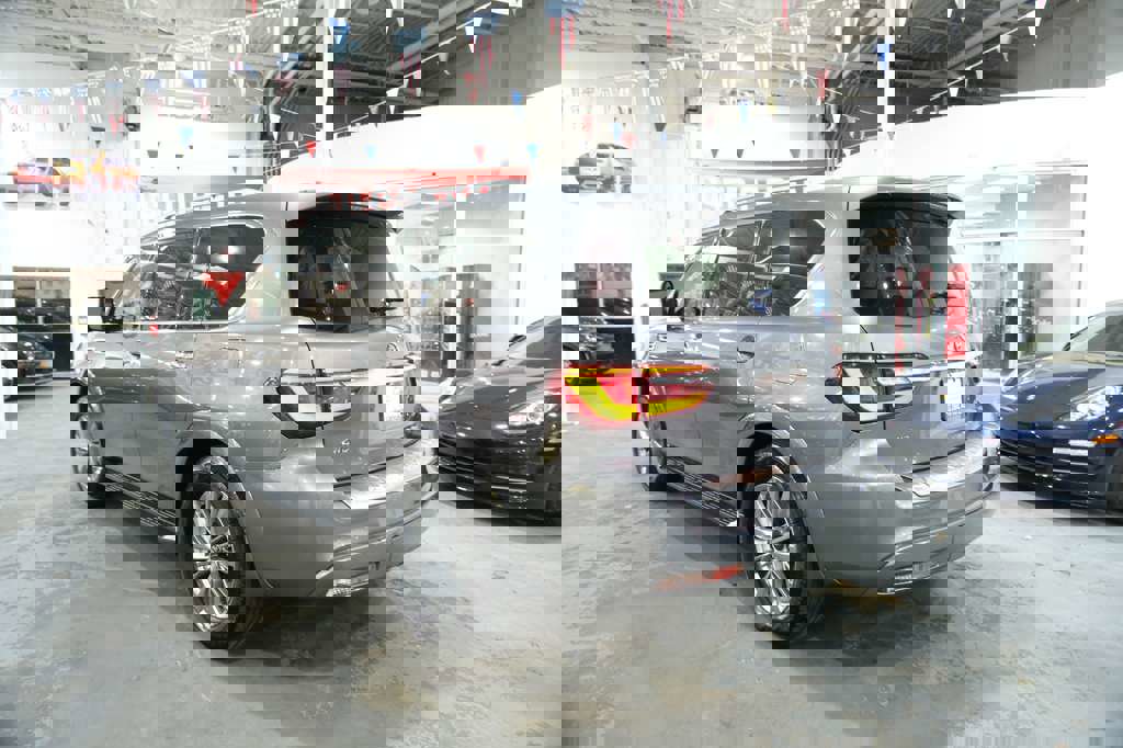 Used 2021 INFINITI QX80 Luxe image 8