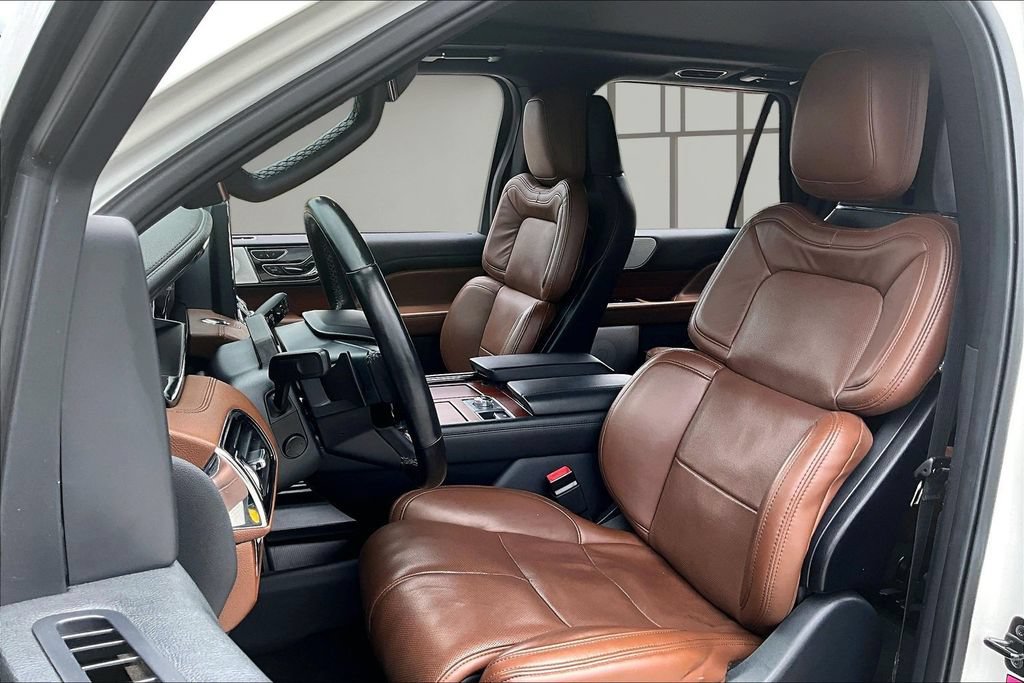 Used 2022 Lincoln Navigator Reserve AWD/4WD image 20