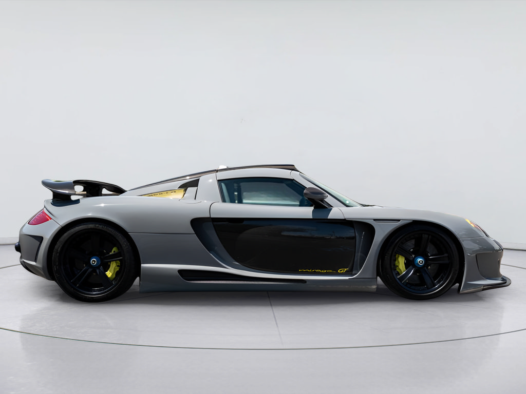 Used 2004 Porsche Carrera GT RWD image 4