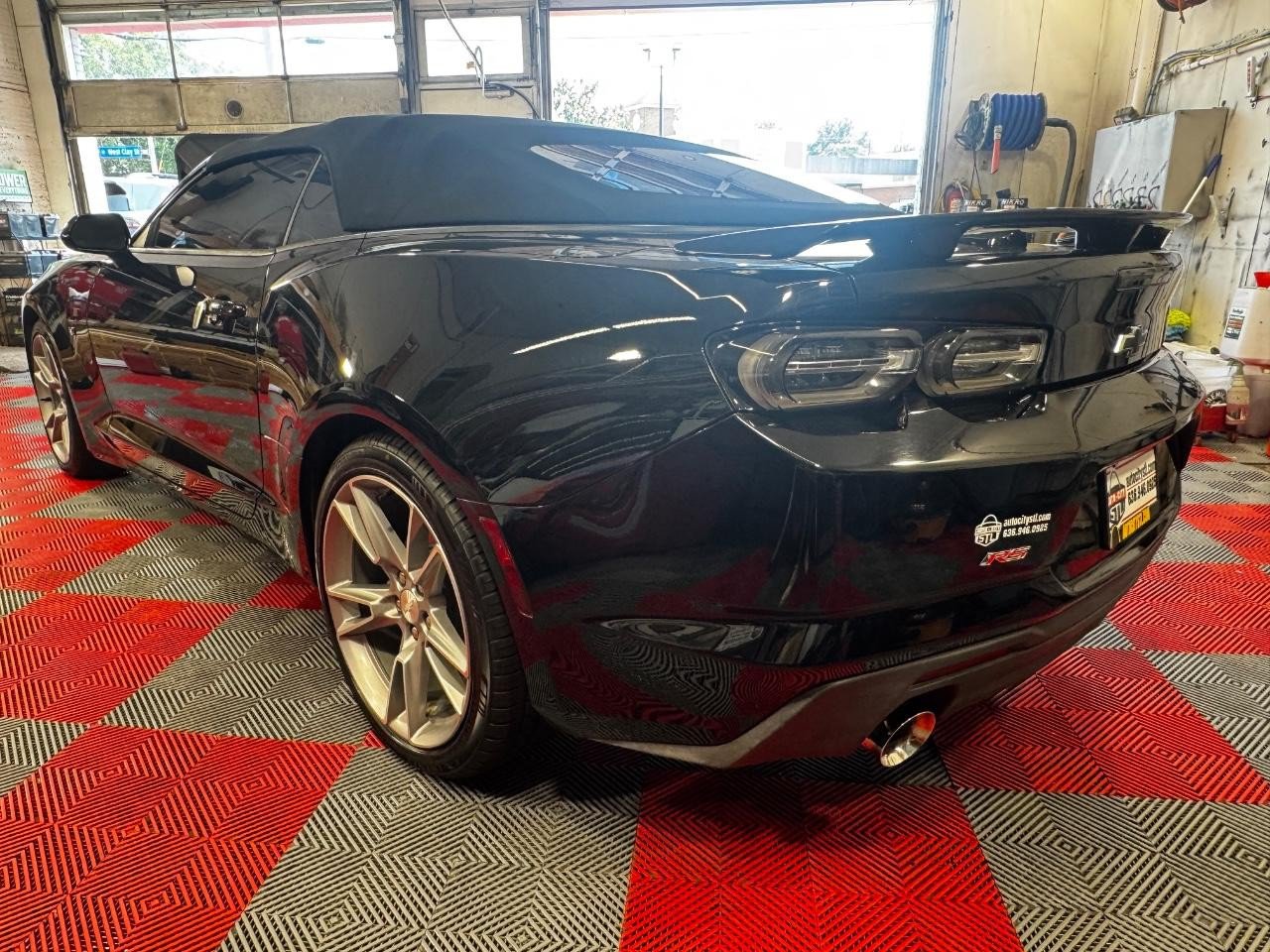 Used 2022 Chevrolet Camaro LT w/ RS Package RWD image 5