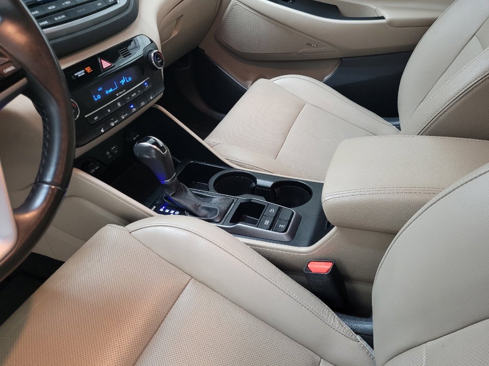 Used 2017 Hyundai Tucson SE Plus AWD/4WD image 26