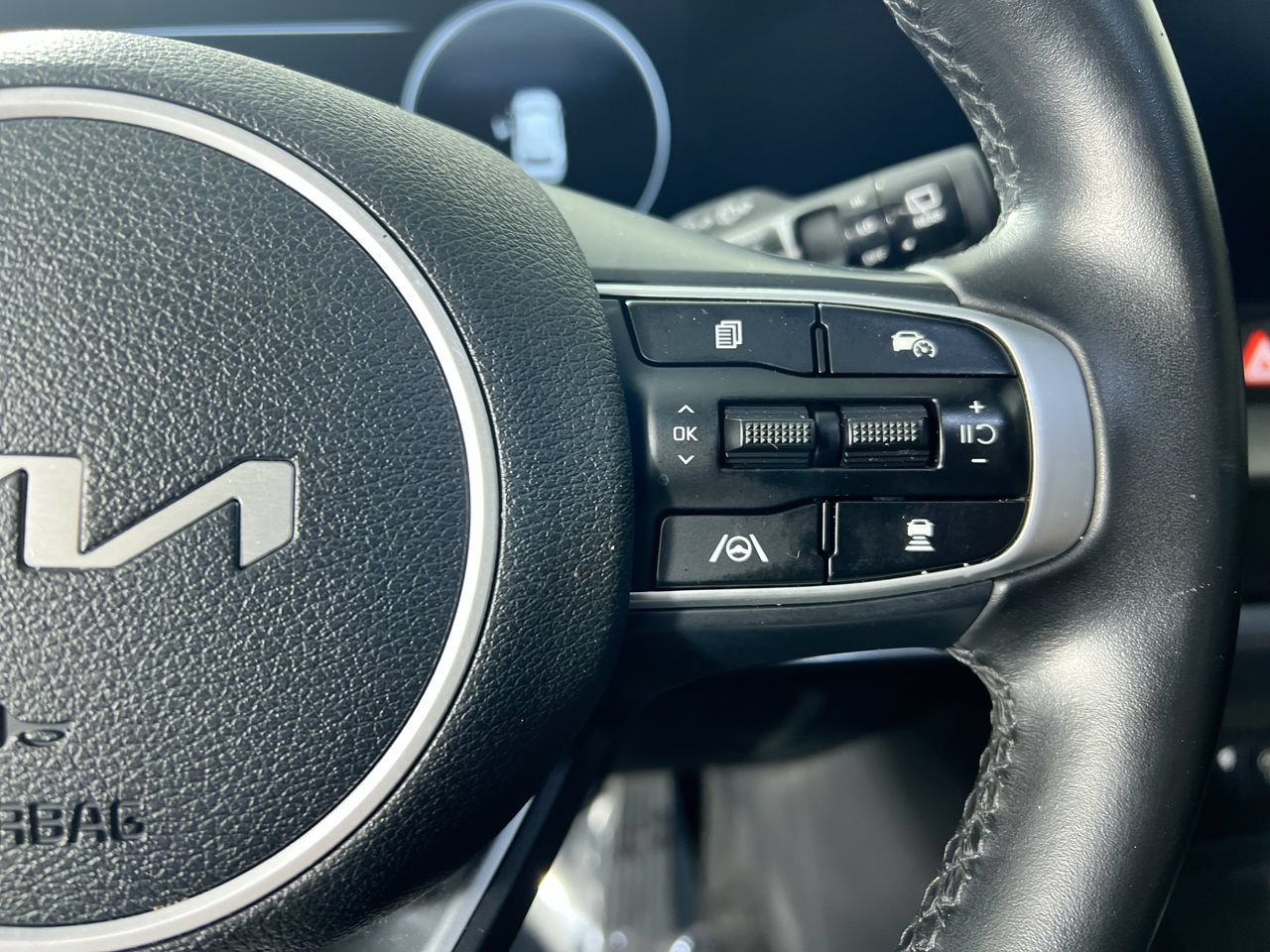 Certified 2024 Kia Sportage SX FWD image 18