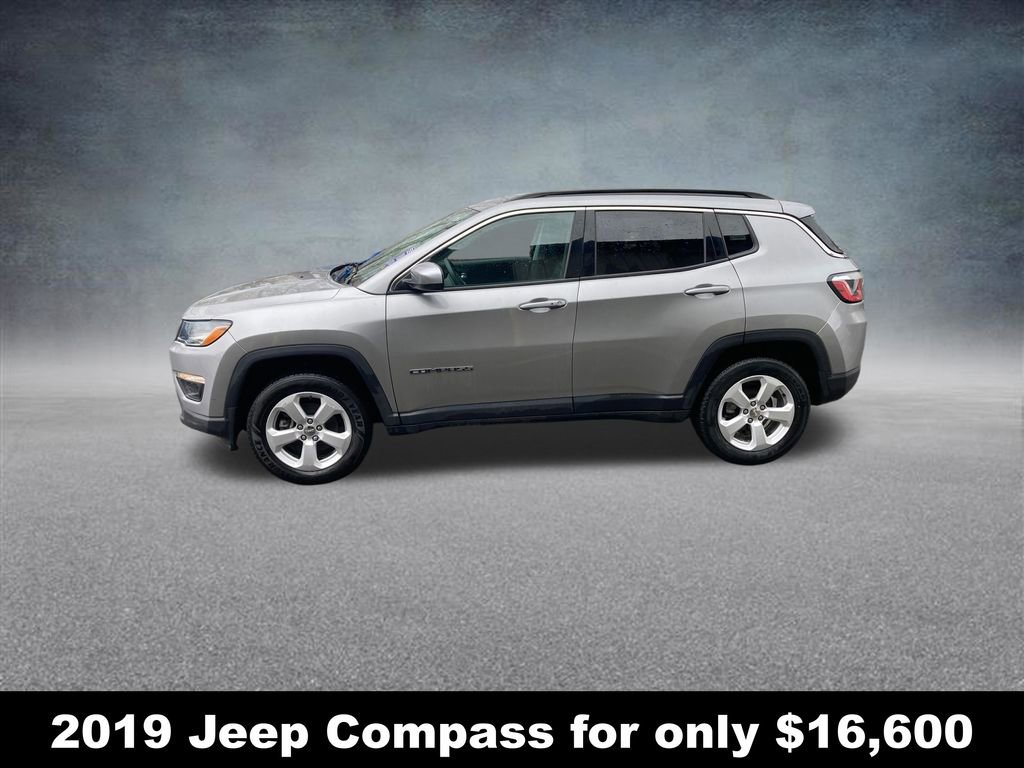 Used 2019 Jeep Compass Latitude AWD/4WD image 2