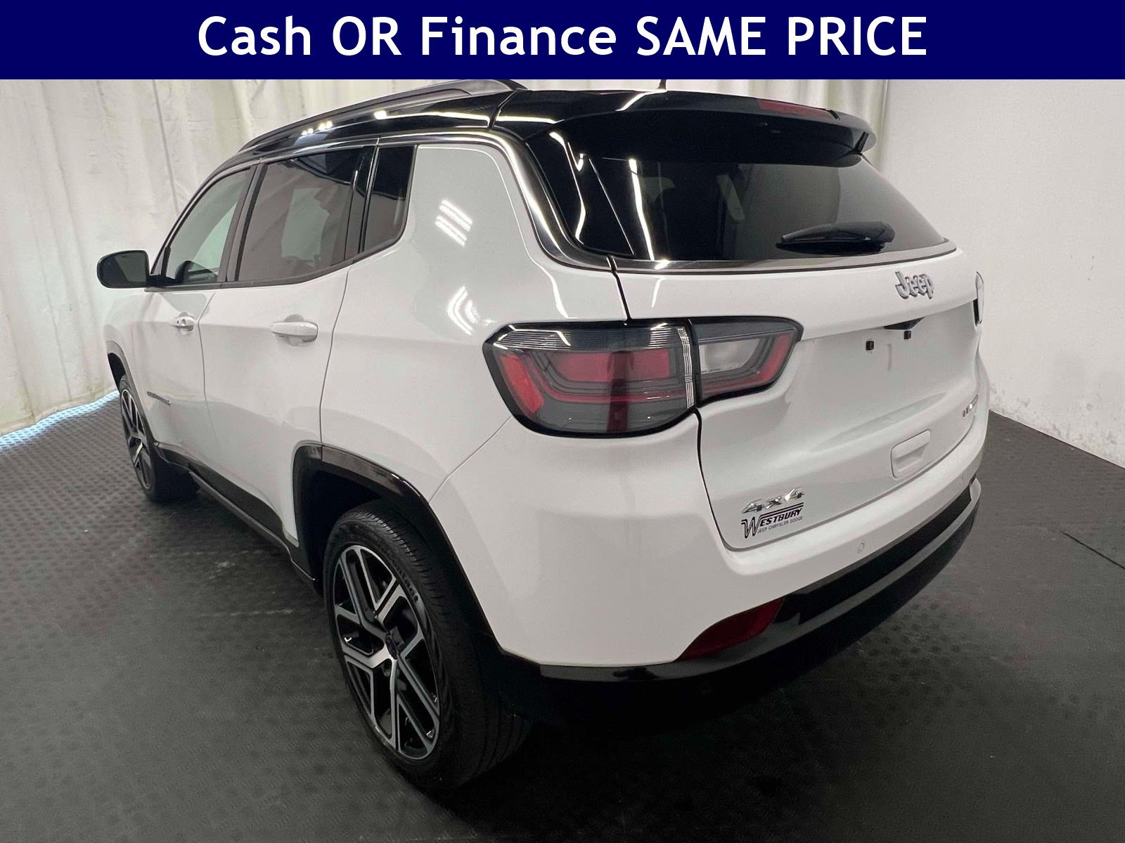 Certified 2025 Jeep Compass Limited w/ Elite Group AWD/4WD image 8