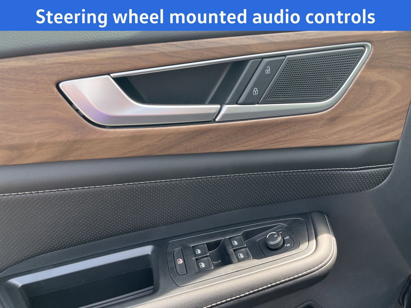 New 2026 Volkswagen Atlas SE FWD image 8