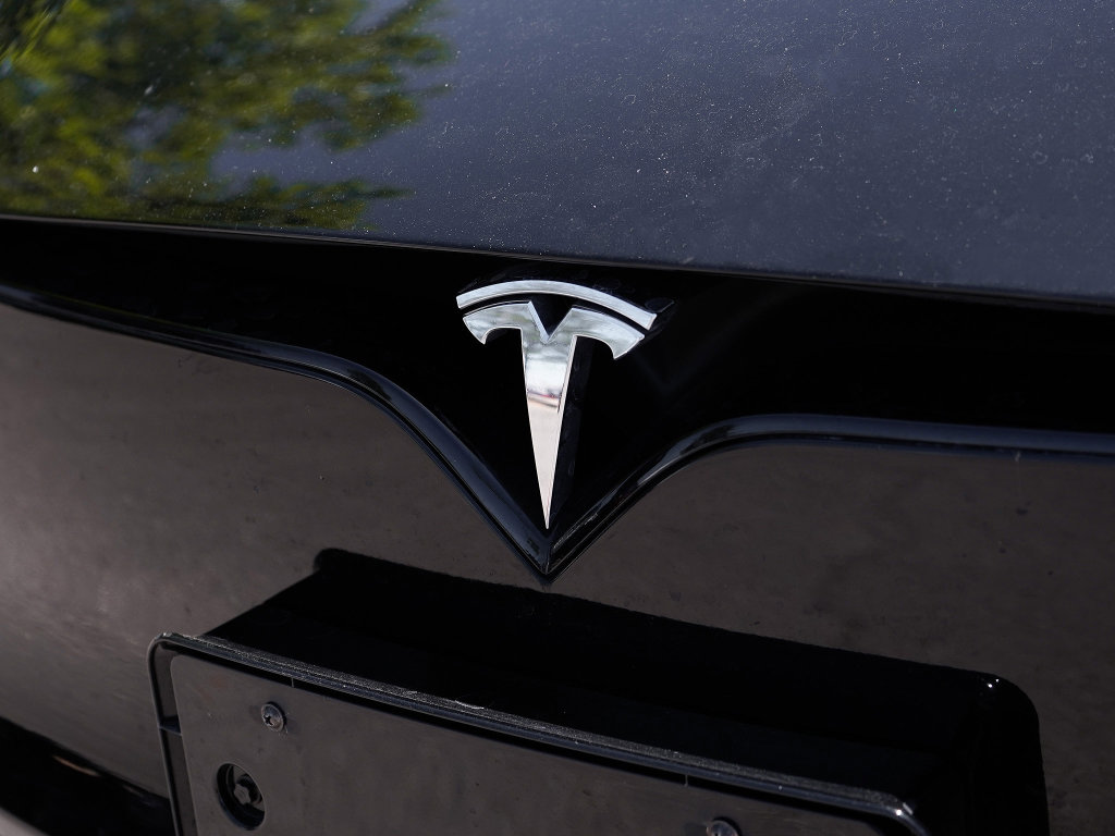 Used 2023 Tesla Model S Plaid AWD/4WD image 3