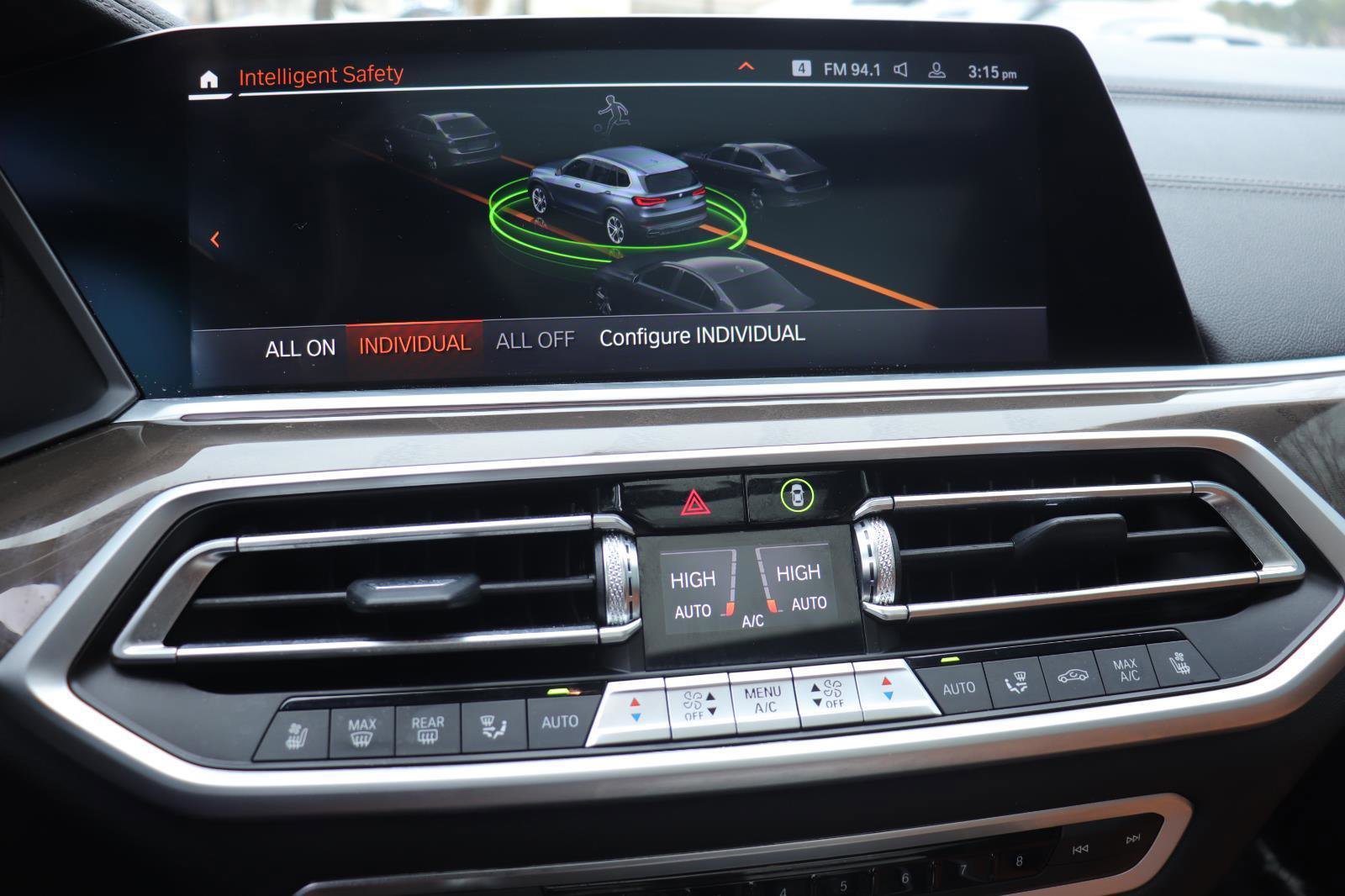 Used 2022 BMW X5 sDrive40i w/ Executive Package image 37