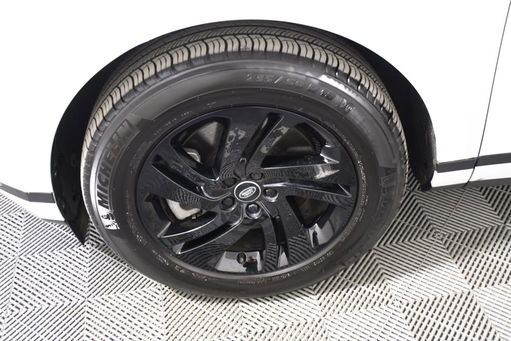 Used 2024 Land Rover Range Rover Evoque S image 11