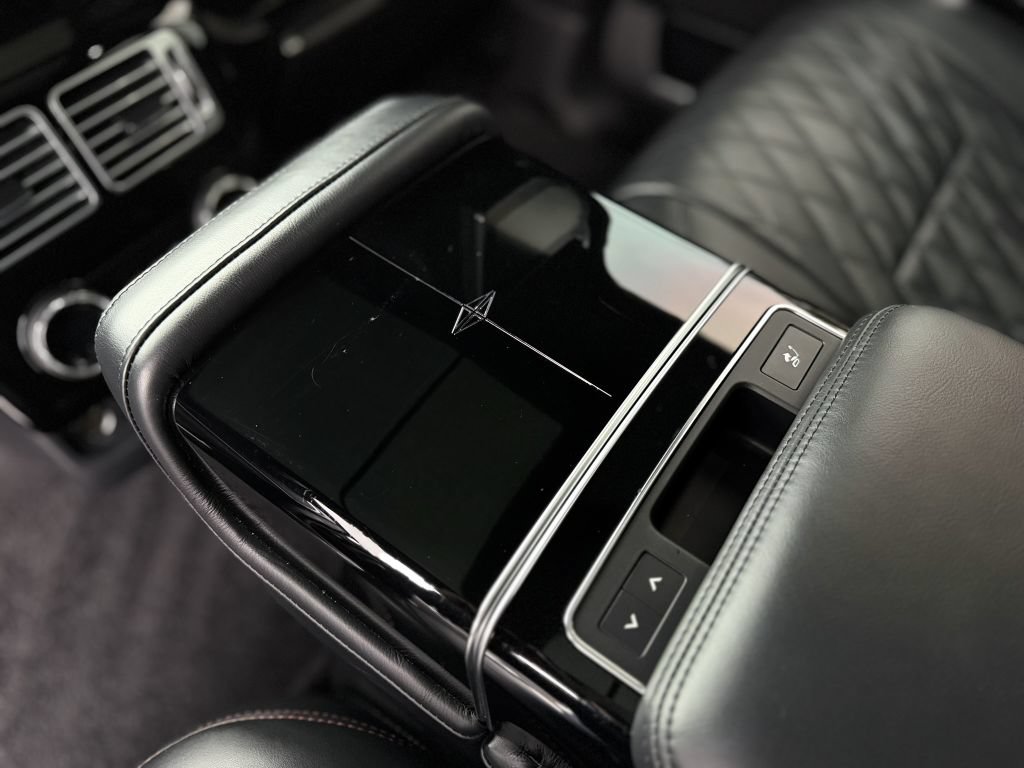 Used 2021 Land Rover Range Rover SV Autobiography Dynamic AWD/4WD image 18