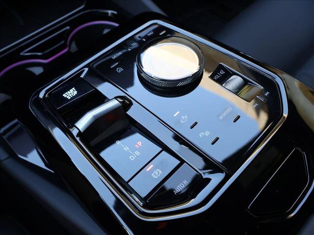 Certified 2025 BMW i5 M60 w/ Premium Package AWD/4WD image 19
