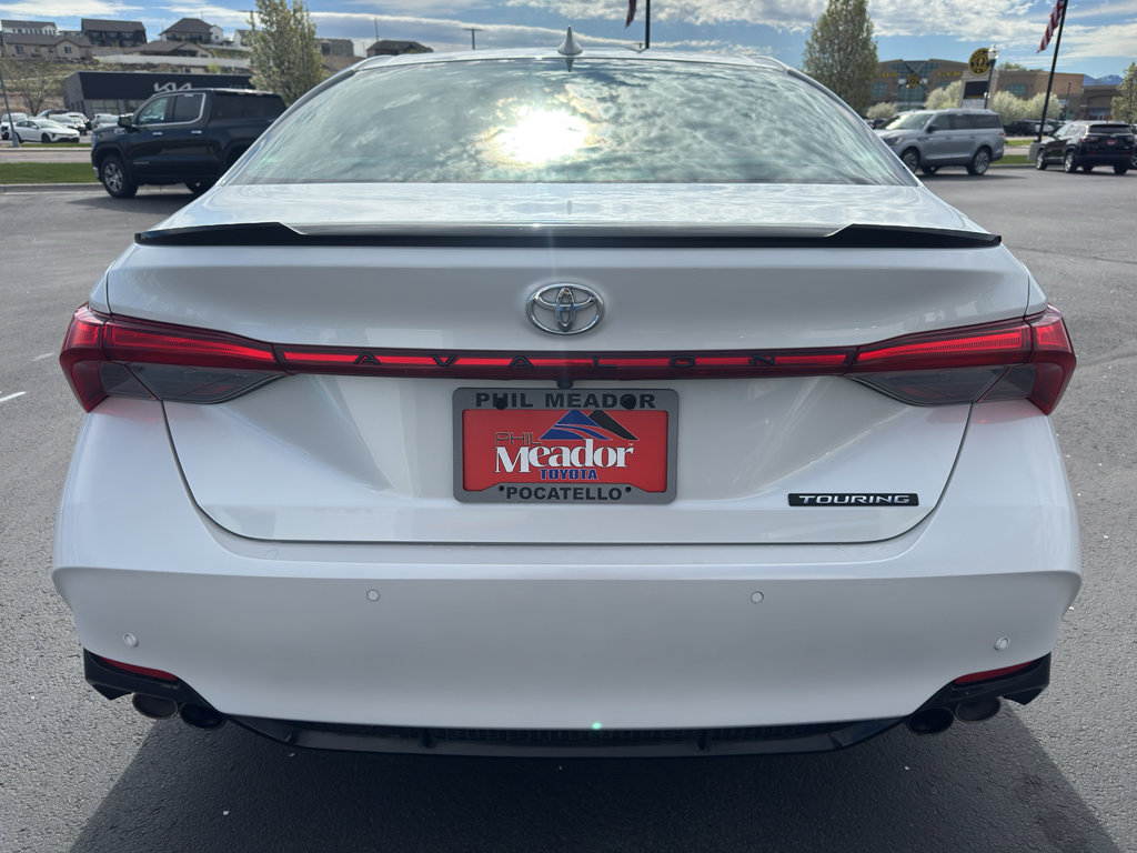 Used 2019 Toyota Avalon Touring w/ Advanced Safety Package image 3