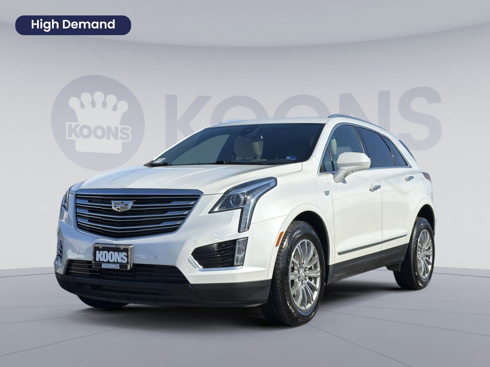 Used 2017 Cadillac XT5 Luxury w/ Driver Awareness Package image 1