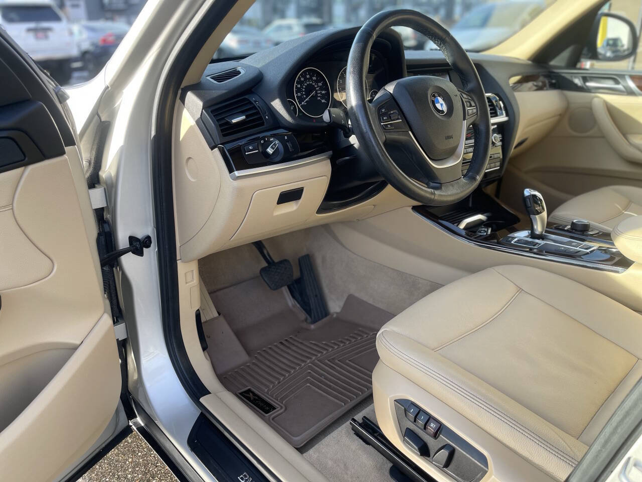 Used 2016 BMW X3 xDrive28i AWD/4WD image 10
