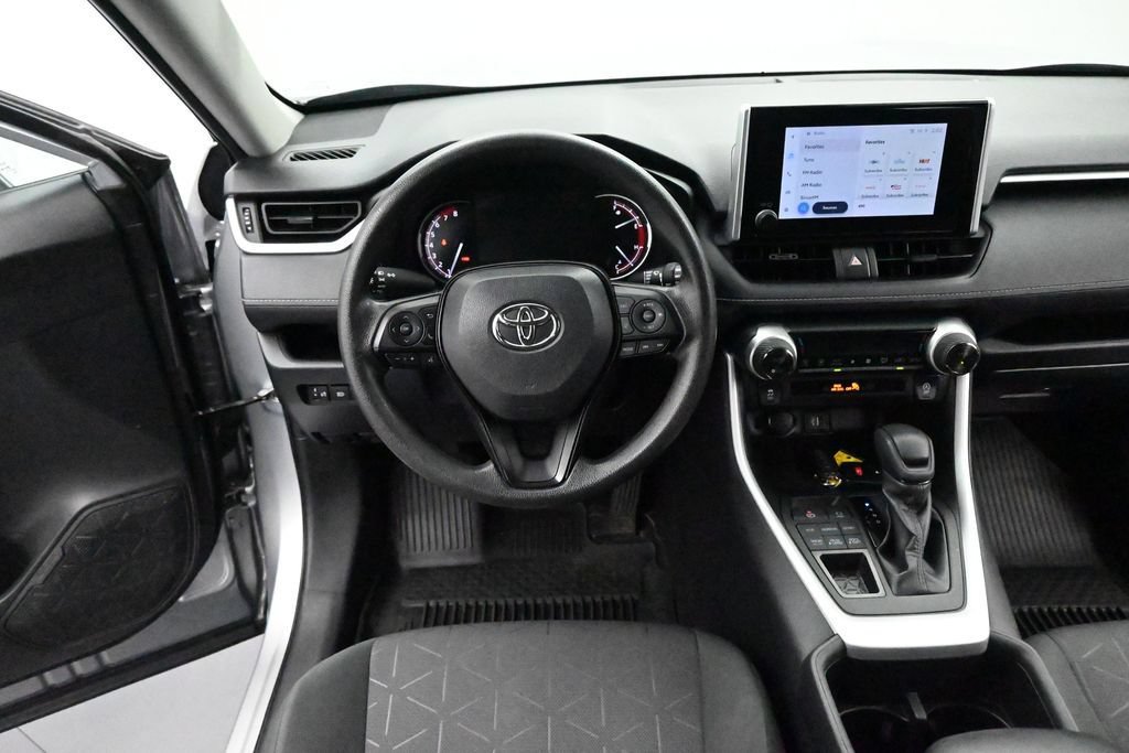 Used 2023 Toyota RAV4 XLE AWD/4WD image 23