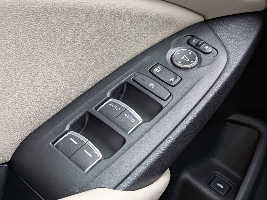 Used 2019 Honda Accord EX-L image 29