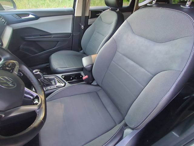 Used 2022 Volkswagen Taos SE FWD image 27