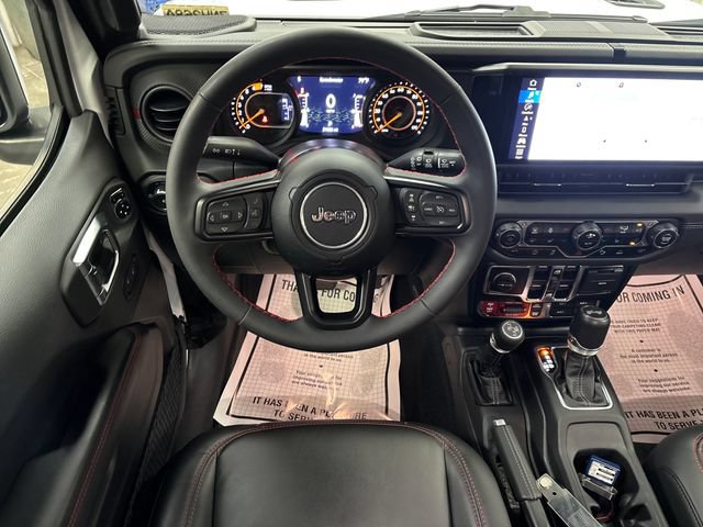 Used 2024 Jeep Wrangler Unlimited Rubicon AWD/4WD image 15