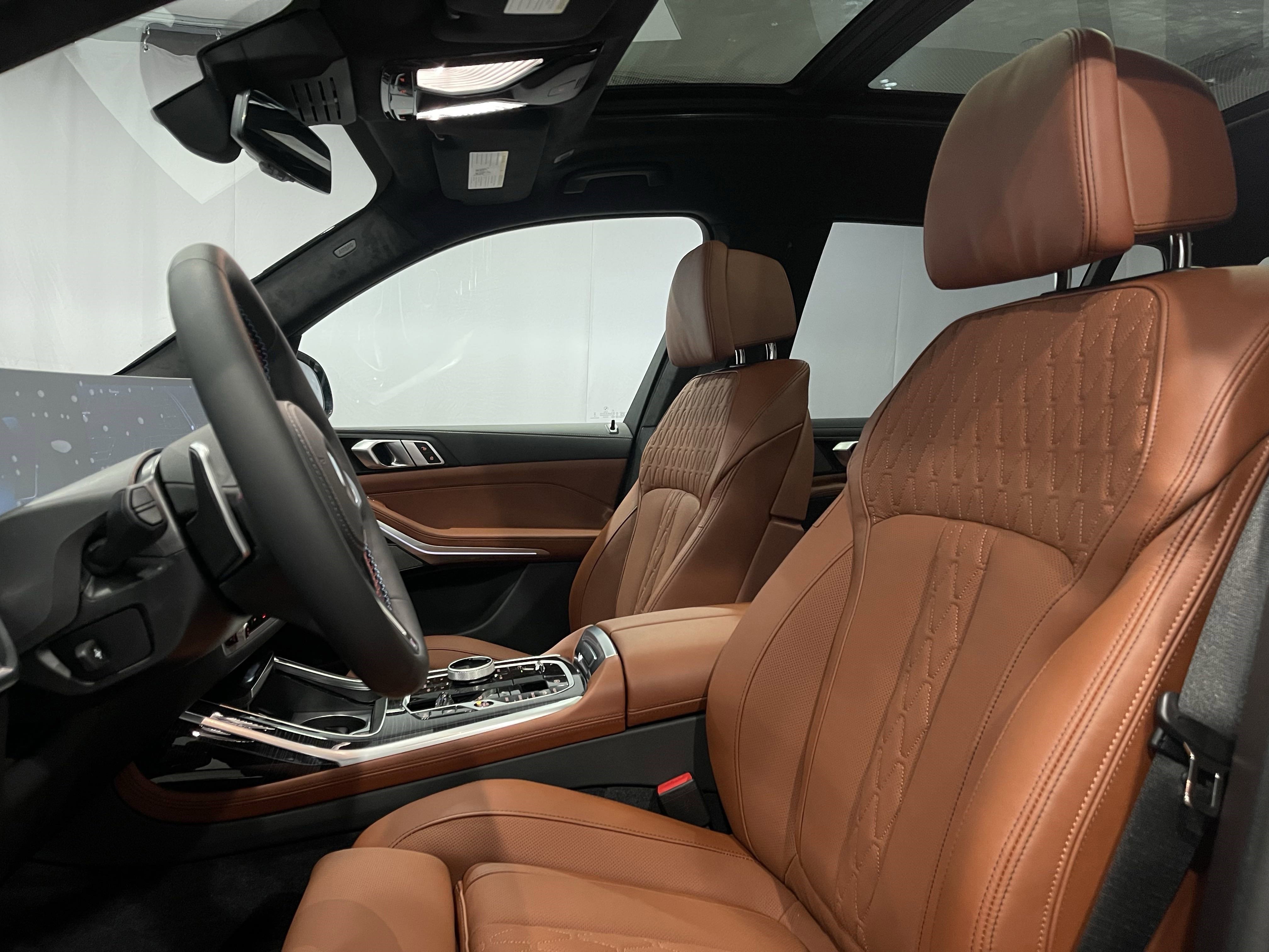 New 2026 BMW X7 M60i image 8