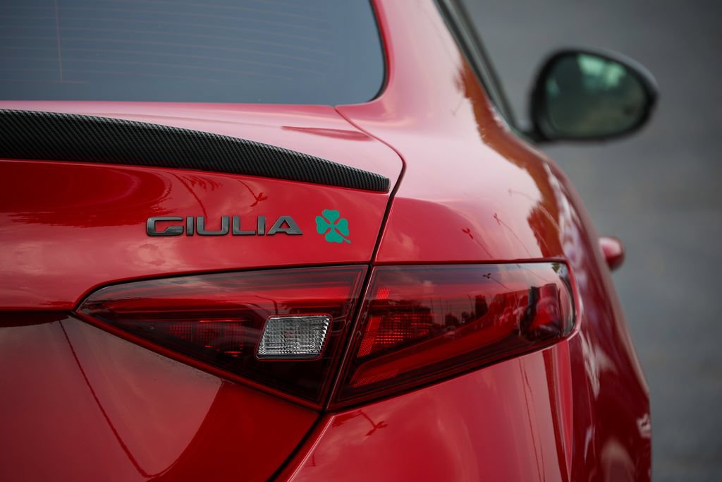Used 2020 Alfa Romeo Giulia w/ Quick Order Package 22K Sport RWD image 15