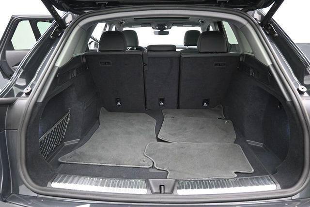 Used 2025 Audi Q5 Premium w/ Convenience Package AWD/4WD image 32