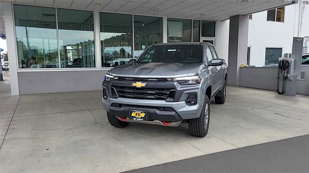 New 2024 Chevrolet Colorado LT w/ LT Convenience Package III image 5