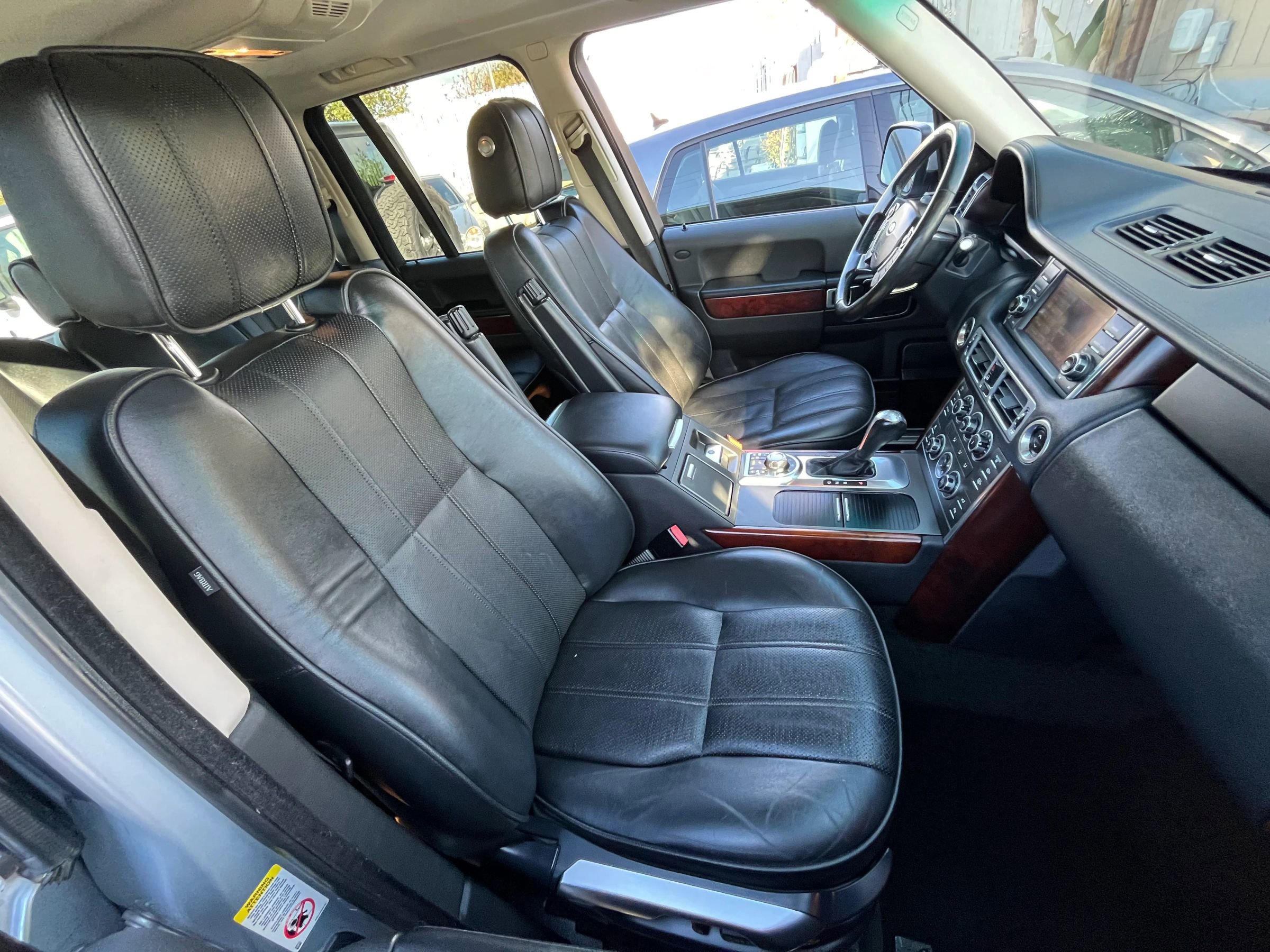 Used 2011 Land Rover Range Rover HSE AWD/4WD image 14