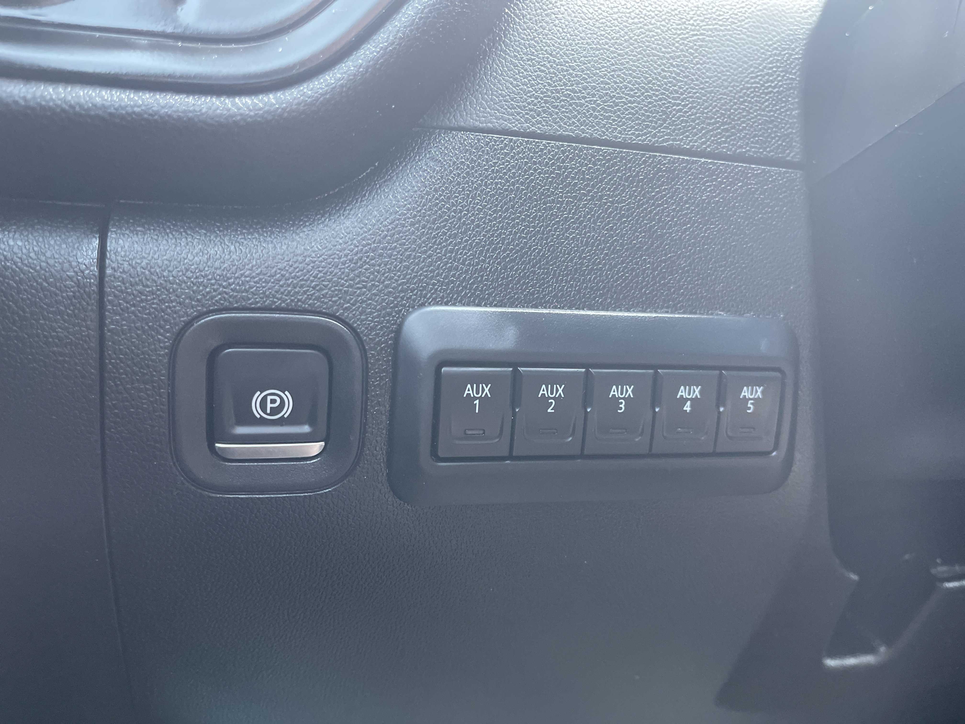 Used 2025 Chevrolet Silverado 2500 Custom w/ Custom Value Package AWD/4WD image 23