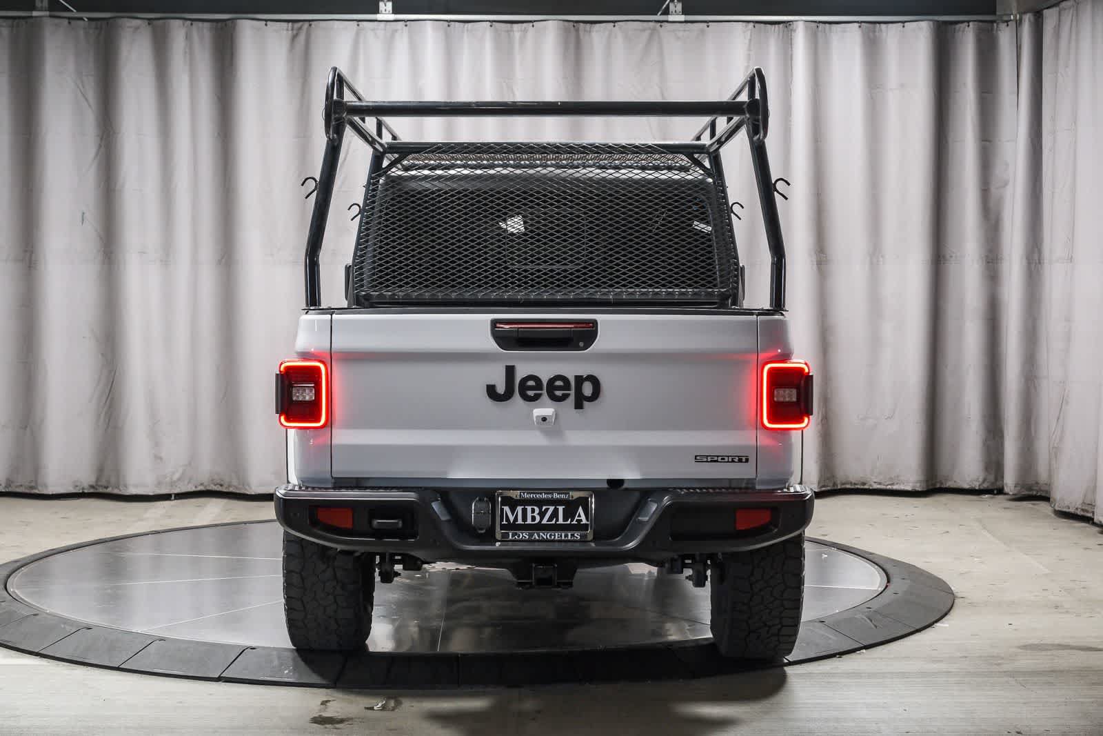 Used 2021 Jeep Gladiator Sport AWD/4WD image 3