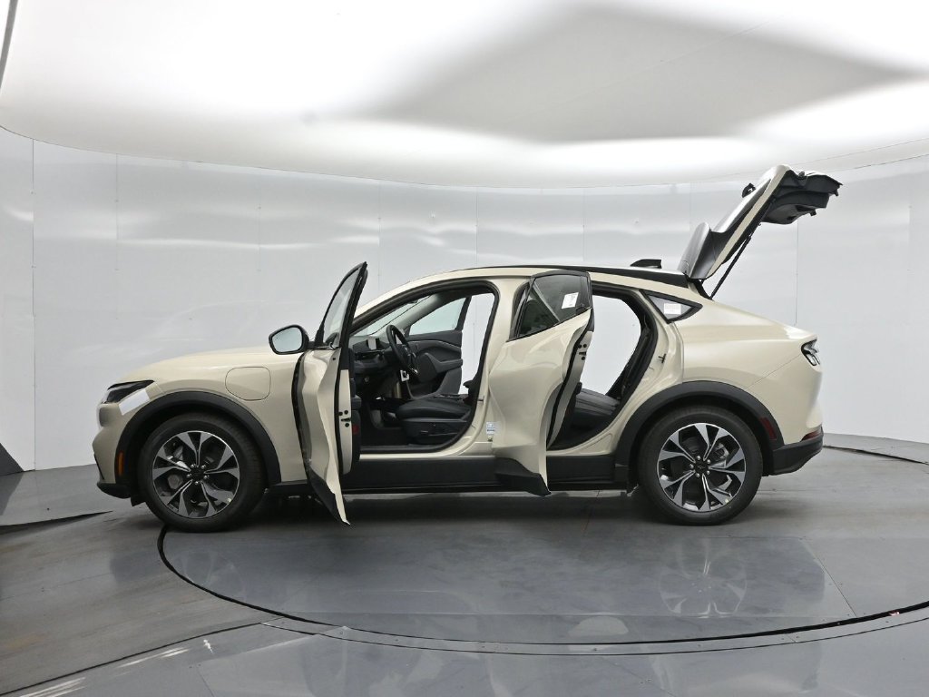 New 2026 Ford Mustang Mach-E Select RWD image 31
