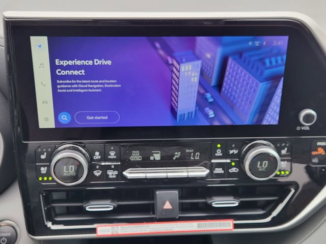 New 2026 Toyota Highlander Platinum AWD/4WD image 12