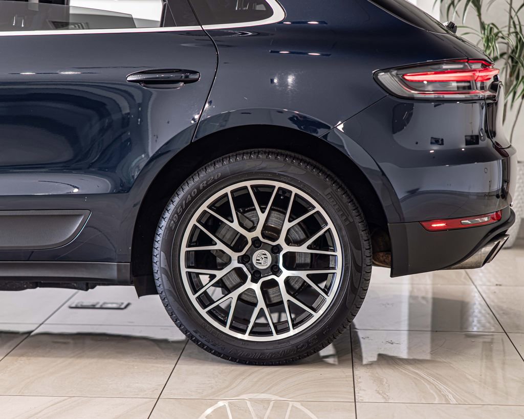 Used 2021 Porsche Macan S AWD/4WD image 7